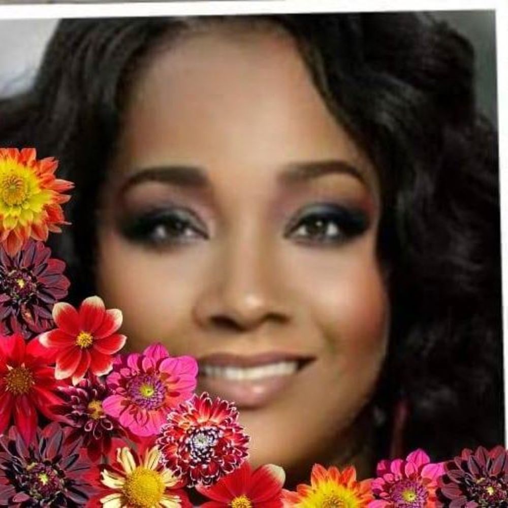 Meet your Posher, Emeko